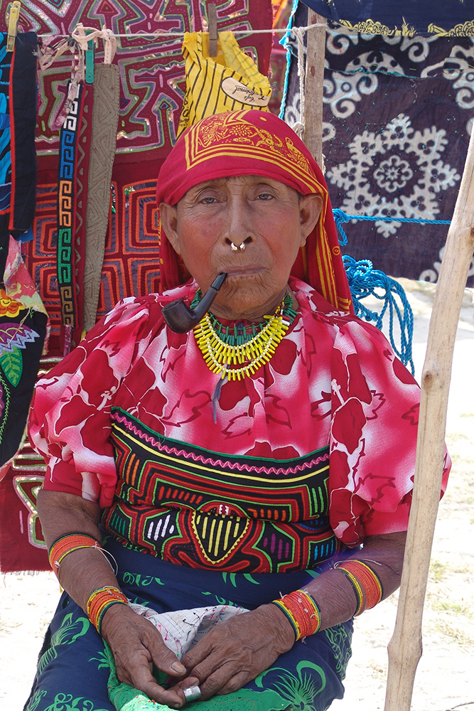 kuna-indian-woman-1434750